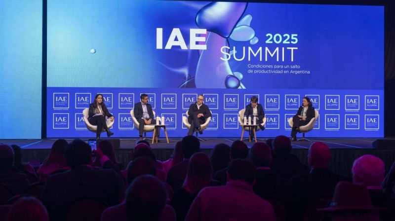 “Ordenar la economía y crear condiciones para la productividad es clave para crecer.